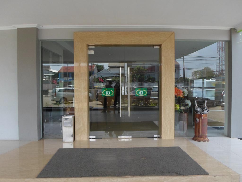 Hotel Grand Karawang Indah Exterior foto